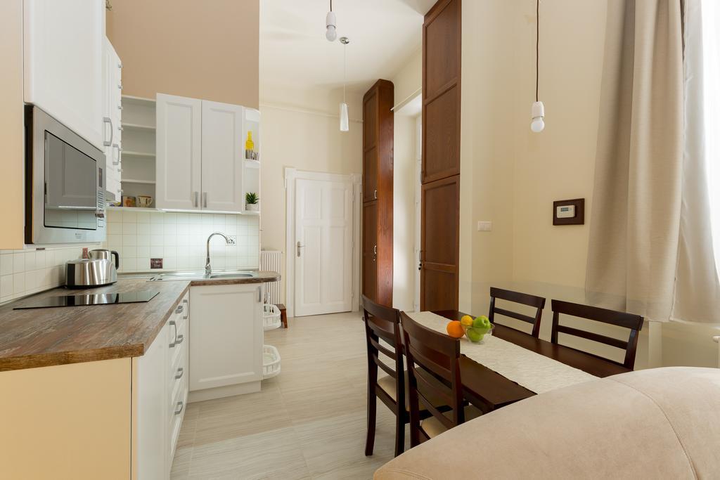 Family Buddha Apartment Budapest Exterior foto